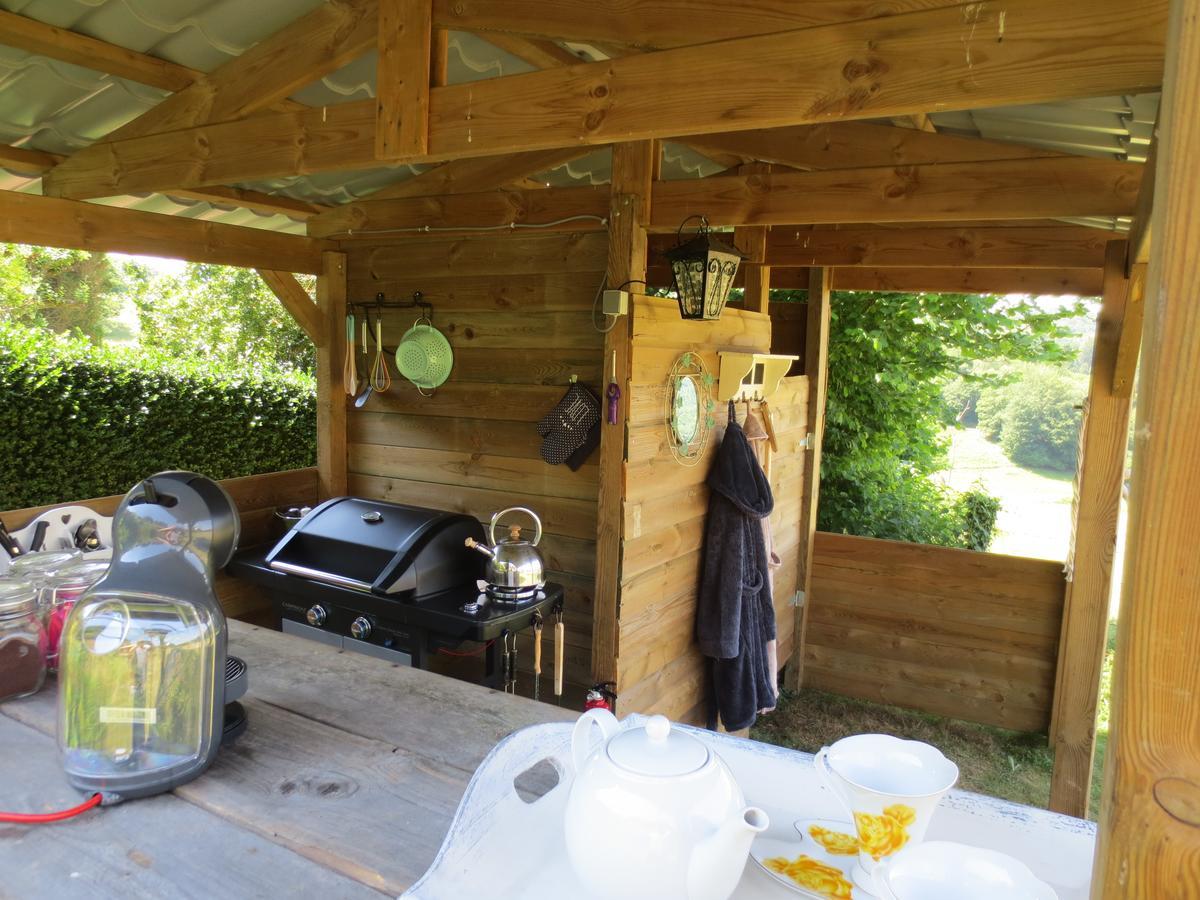 Formidable B&B Saint-Julien-le-Petit Exteriör bild